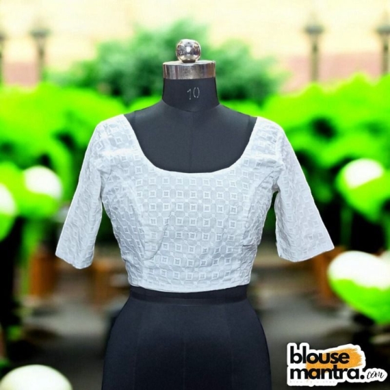 White Hakoba | Round Neck Glass Sleeve