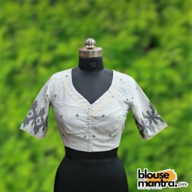 White Jamdani |V neck | Round Lace Attached Glass Sleeve