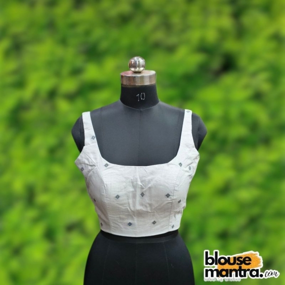 White Jamdani | Round Neck Sleeveless