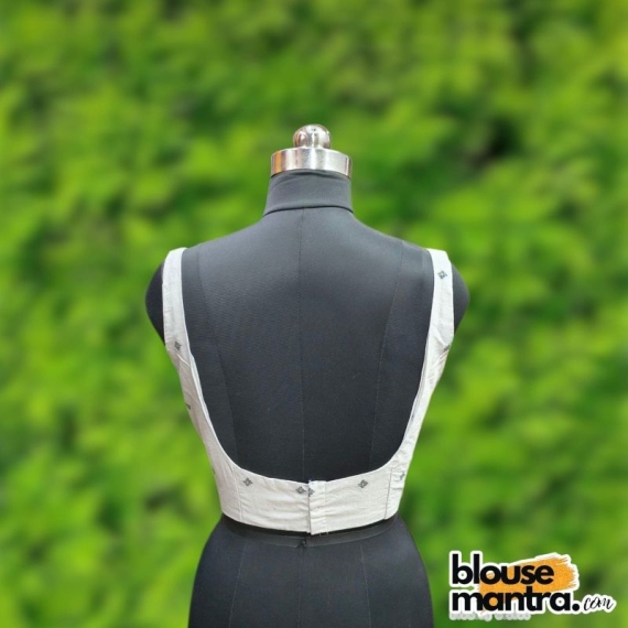 White Jamdani | Round Neck Sleeveless