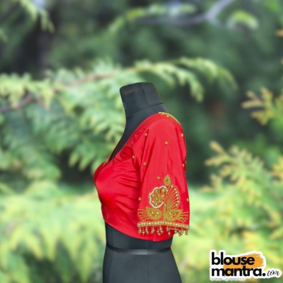  Red Peacock Ari | Round neck | Latkan Glass Sleeve