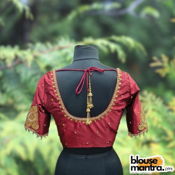 Maroon Kolka With Barfi Ari | Round neck | Latkan Glass Sleeve