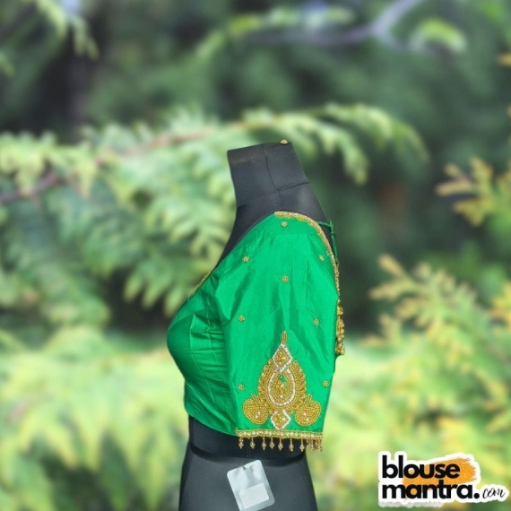 Dark Green Kolka With Barfi Ari | Round neck | Latkan Glass Sleeve
