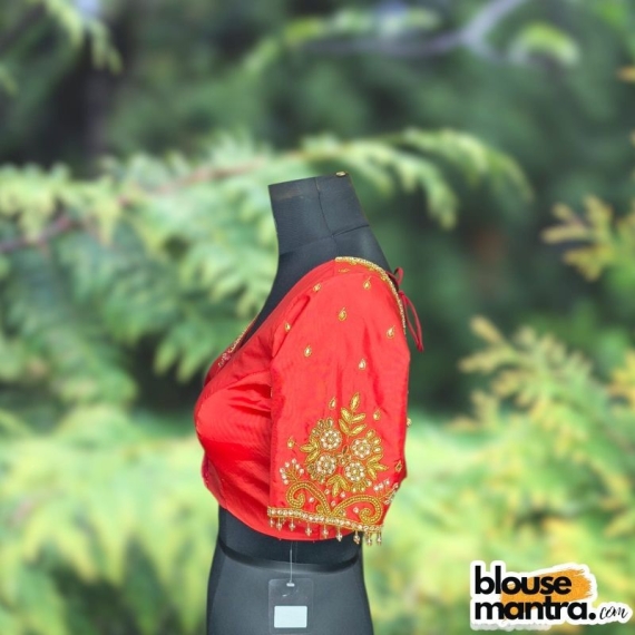Red Circle Flower Ari | Round neck | Latkan Glass Sleeve