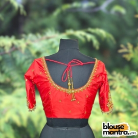 Red Circle Flower Ari | Round neck | Latkan Glass Sleeve