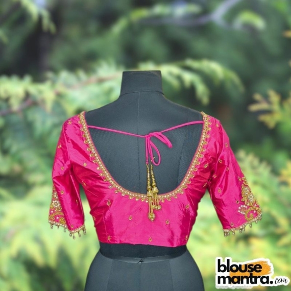 Pink Circle Flower Ari | Round neck | Latkan Glass Sleeve