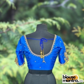 Blue Circle Flower Ari | Round neck | Latkan Glass Sleeve