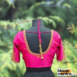 Blue Triangle Kolka Ari | Round neck | Latkan Glass Sleeve