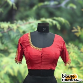 Maroon Triangle Kolka Ari | Round neck | Latkan Glass Sleeve