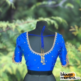 Blue Triangle Kolka Ari | Round neck | Latkan Glass Sleeve