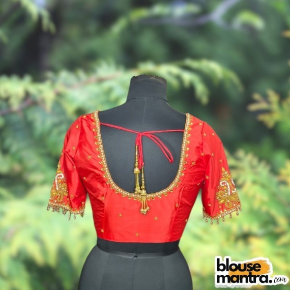 Red Kolka with white Stone | Round neck | Latkan Glass Sleeve