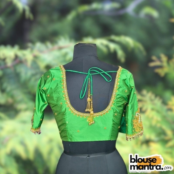  Lite Green Kolka with white Stone | Round neck | Latkan Glass Sleeve