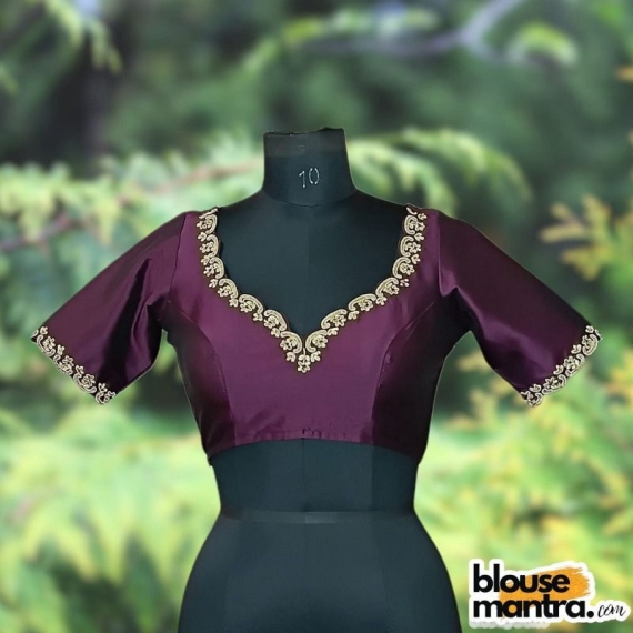 Wine Samu | Golden Kolka Ari Embroidary Glass Sleeve