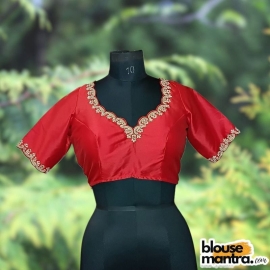 Red Samu | Golden Kolka Ari Embroidary Glass Sleeve