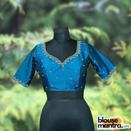 Firoza Samu | Golden Flower Ari Embroidery Glass Sleeve