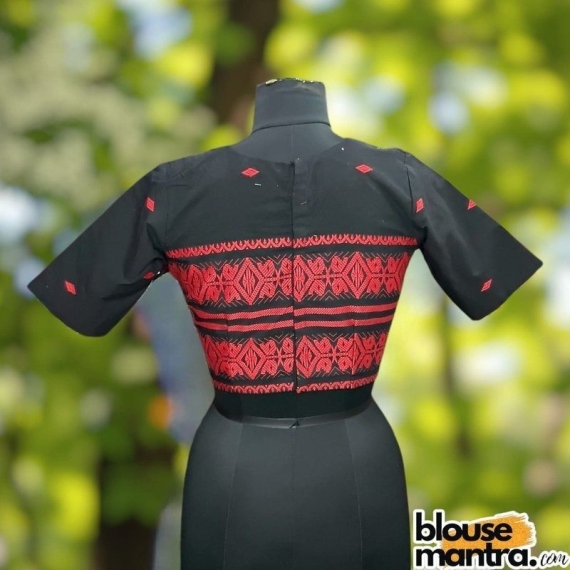 Black Jamdani | Red Weaving | Paar On Elit Glass Sleeve