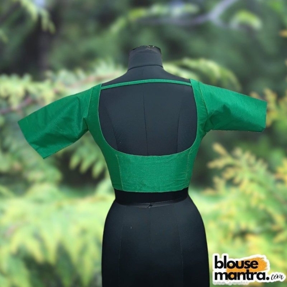 Green Semi Raw Silk | Ronud Neck | Back Strap Glass Sleeve