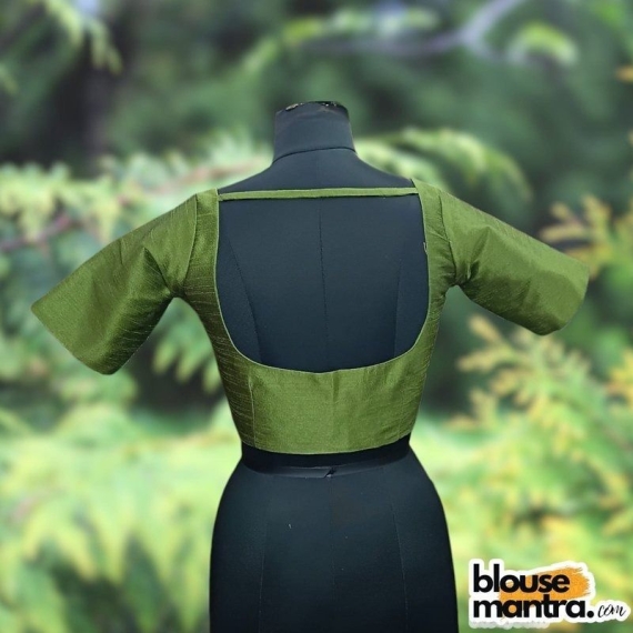 Mehendi Semi Raw Silk | Ronud Neck | Back Strap Glass Sleeve