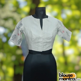 Off white Khadi Jamdani | Black & Red Weaving |Front Small V Cut | Back Boat Neck Glass Sleeve