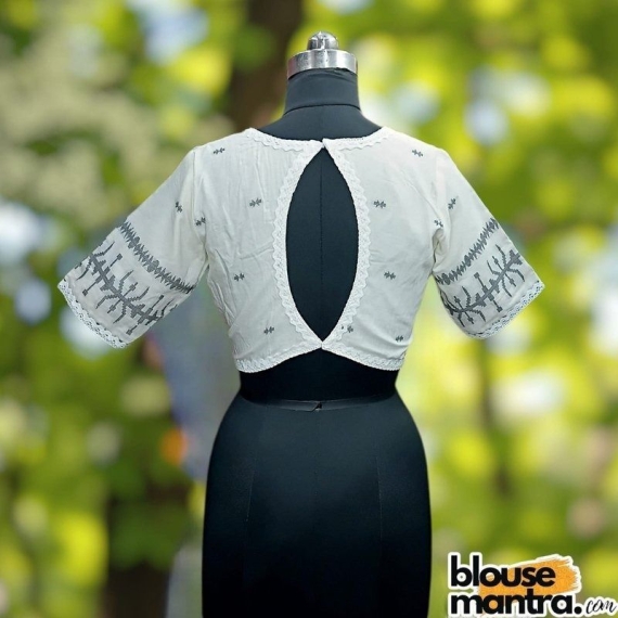 Off White Jamdani | Front Dome Neck | Back Oval Cut Glass Sleeve