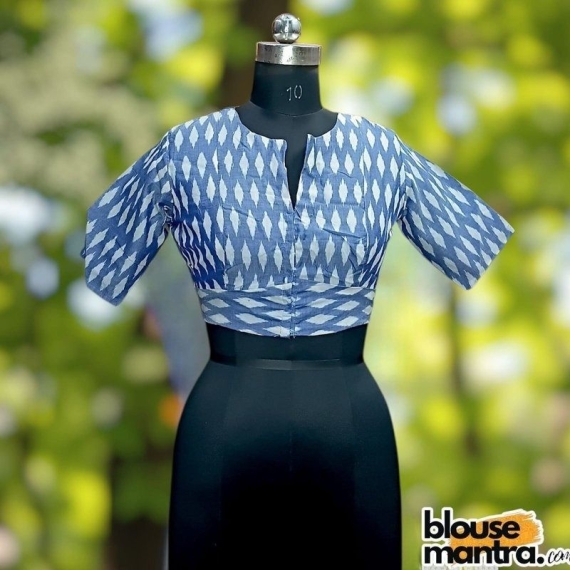 Light Violet Ikkat | Front small V cut | Front Elit Cut | Back Boat neck Glass Sleeve