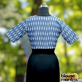 Light Violet Ikkat | Front small V cut | Front Elit Cut | Back Boat neck Glass Sleeve