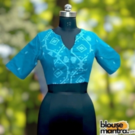  Sea Green Jamdani | Front V Cut | Back Boat Neck | Paar On chest Glass Sleeve